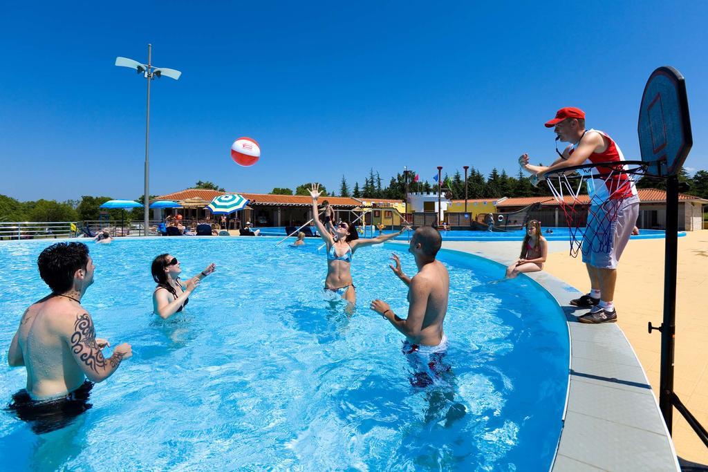 Mobile Homes Premium Vista Mare Park Umag By Camp4You Exterior foto