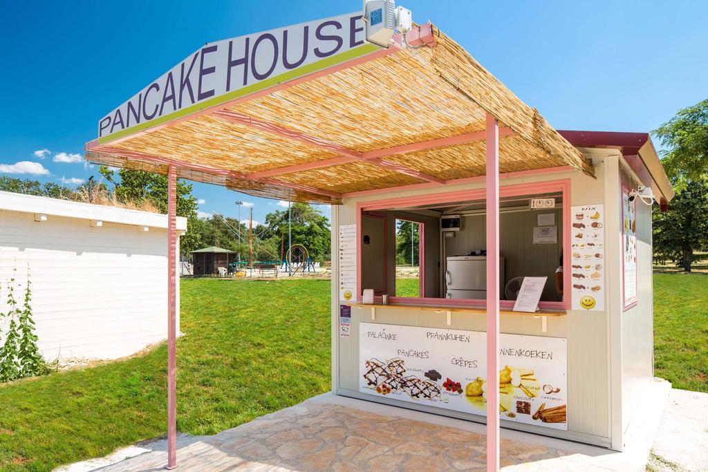 Mobile Homes Premium Vista Mare Park Umag By Camp4You Exterior foto