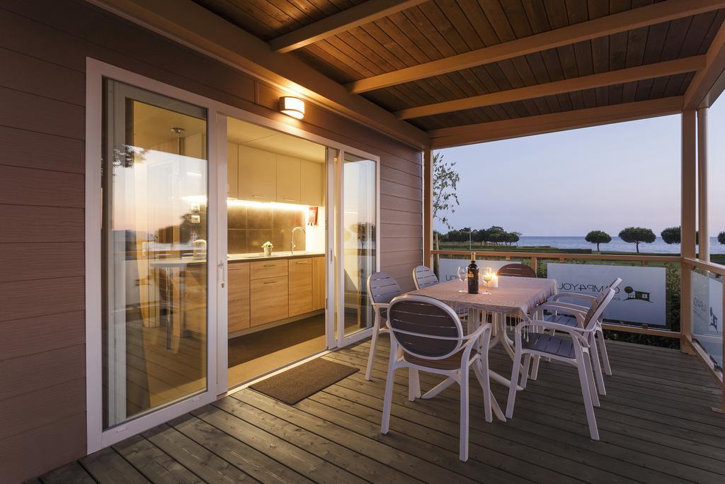 Mobile Homes Premium Vista Mare Park Umag By Camp4You Exterior foto