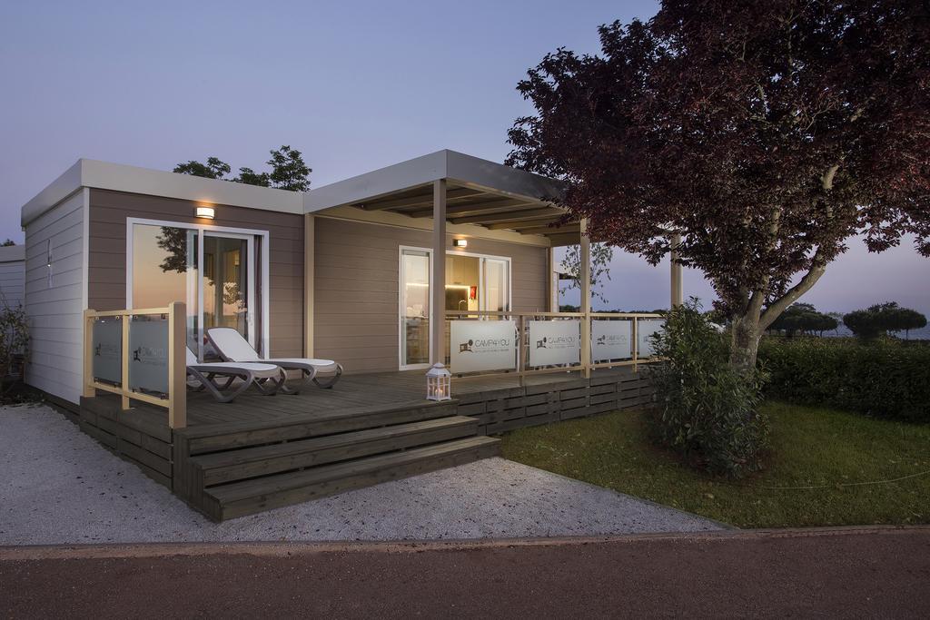 Mobile Homes Premium Vista Mare Park Umag By Camp4You Exterior foto