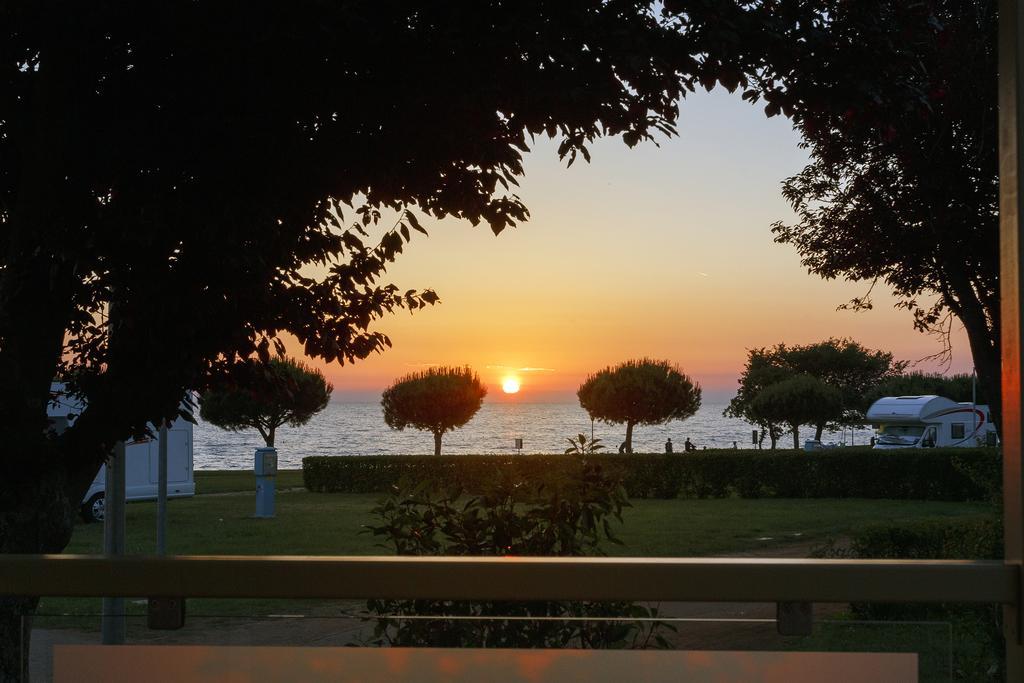 Mobile Homes Premium Vista Mare Park Umag By Camp4You Exterior foto